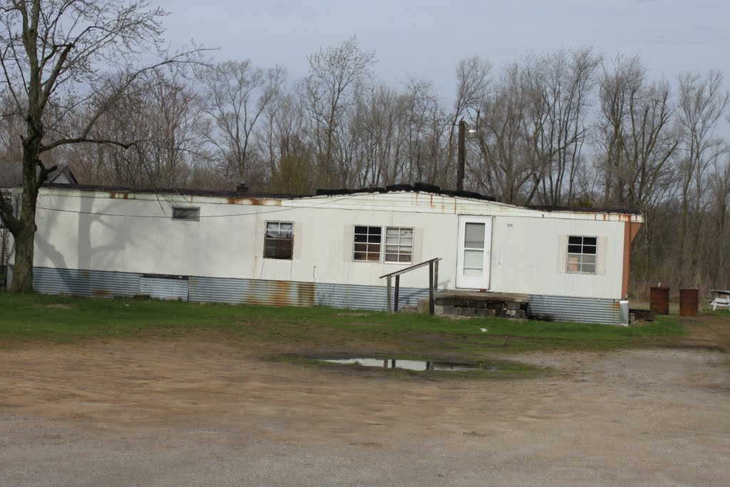 Damaged mobile home in Hopkins Park by keithyearman