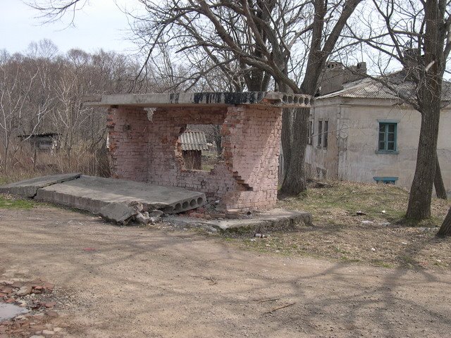 О. Русский, пос. Воевода, автобусная остановка by vashchuk