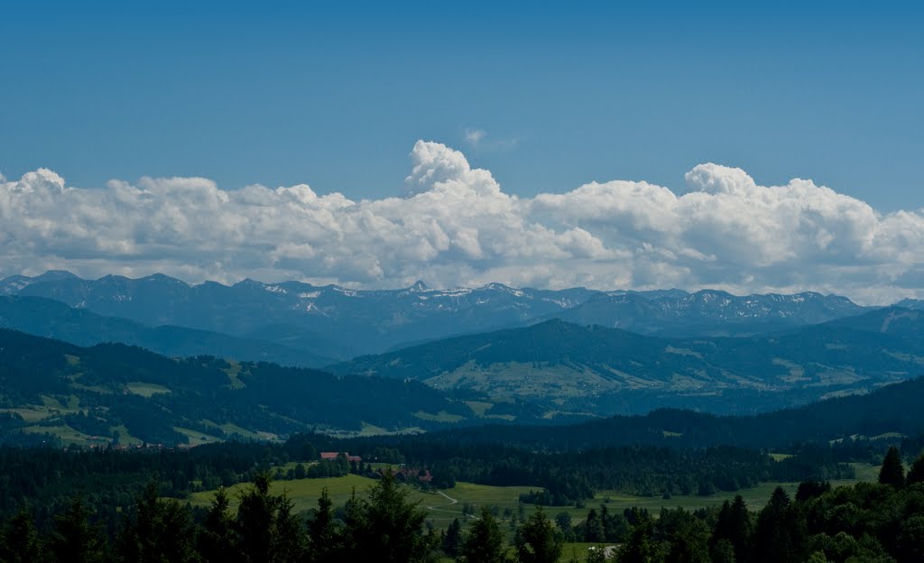 Blick Richtung Vorarlberg von Scheidegg by Rick59