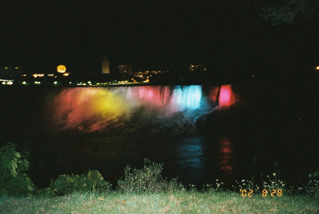 Niagara Falls by fumie