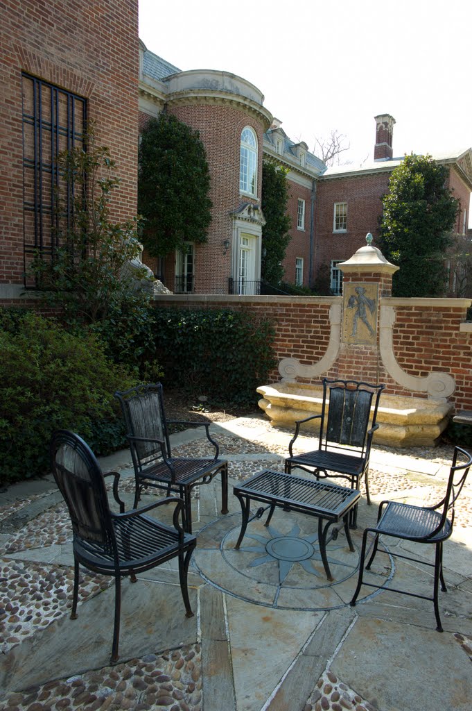 Georgetown - Dumbarton Oaks Garden by Chris de la B