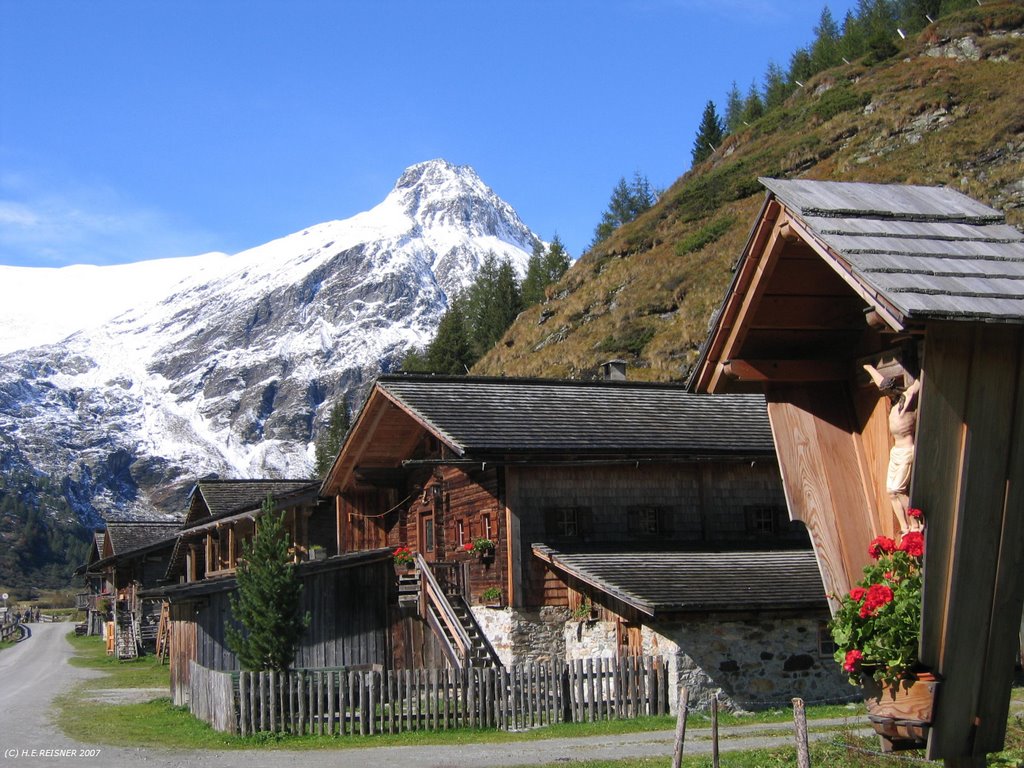 Innergschlöss - Alm (NP Hohe Tauern) by horst-ewald