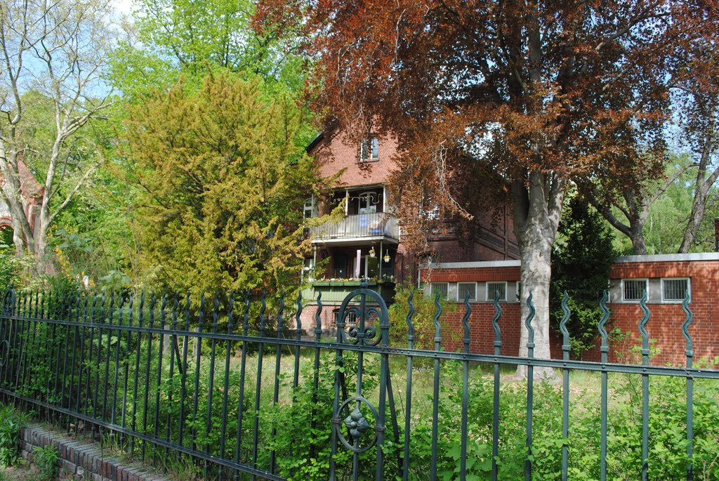 Eisenacher Straße in Berlin by Kersten MB