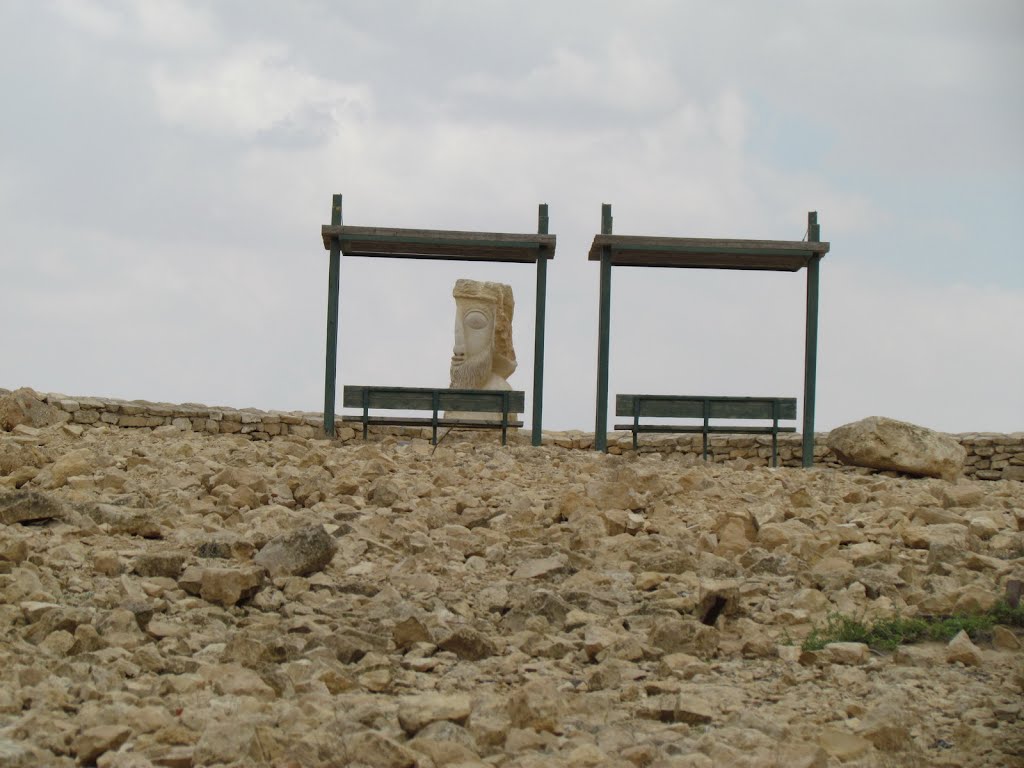 3232 Observation promenade on the edge of the cliff Mitzpe Ramon by Kobi Zilberstein