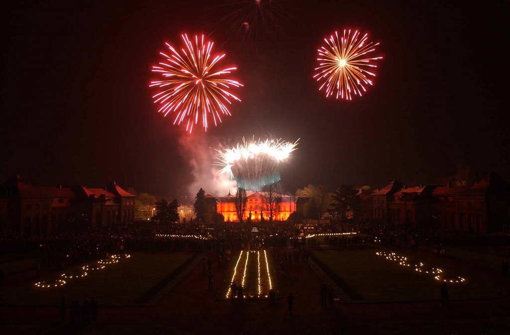 Feuerwerk über Schloss Friedrichsthal by Thomas Ritter