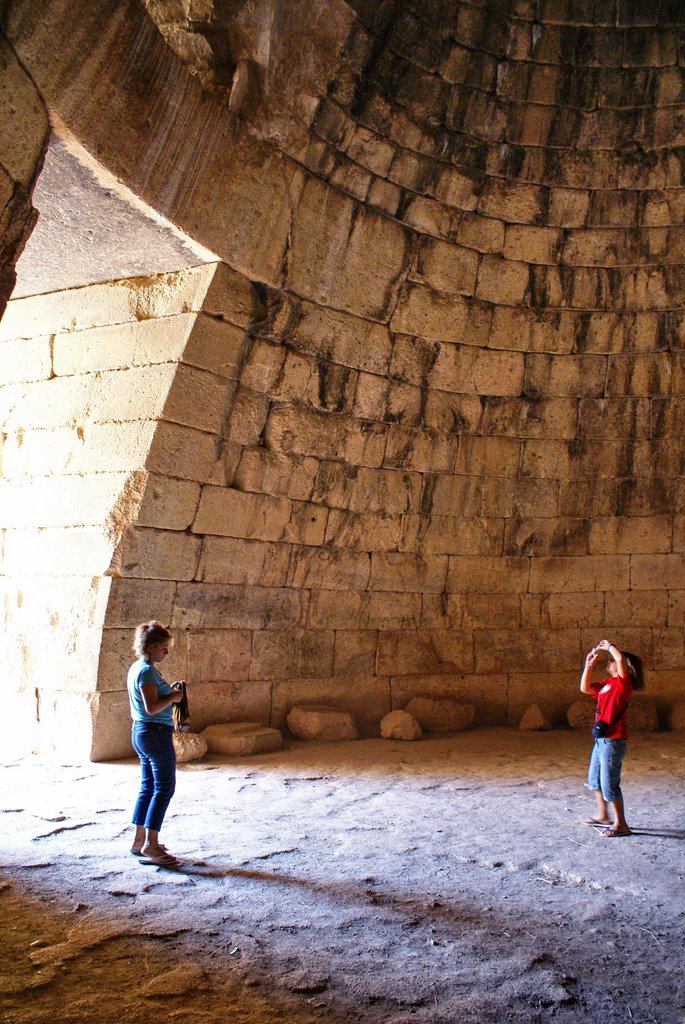 TOMB OF ATREUS IN MYCENAE by dimItris kolOkousis