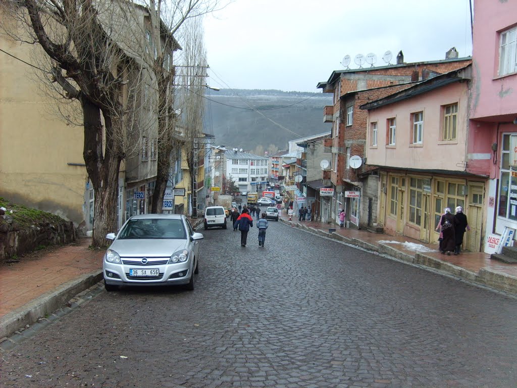 Belediye Meydanına inen cadde.. by MUĞULBEY