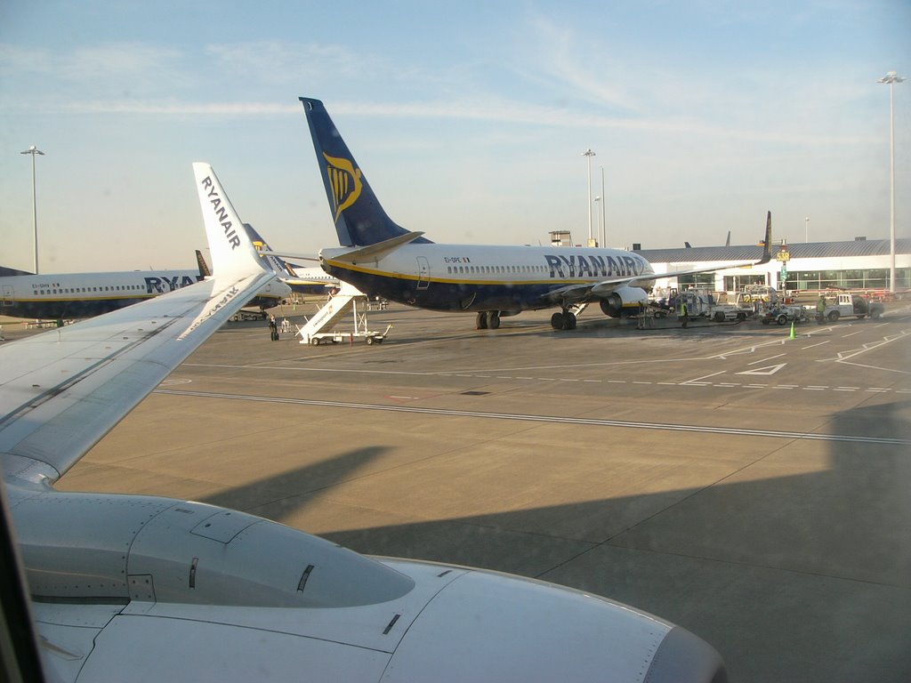 Airport Stansted by icecube