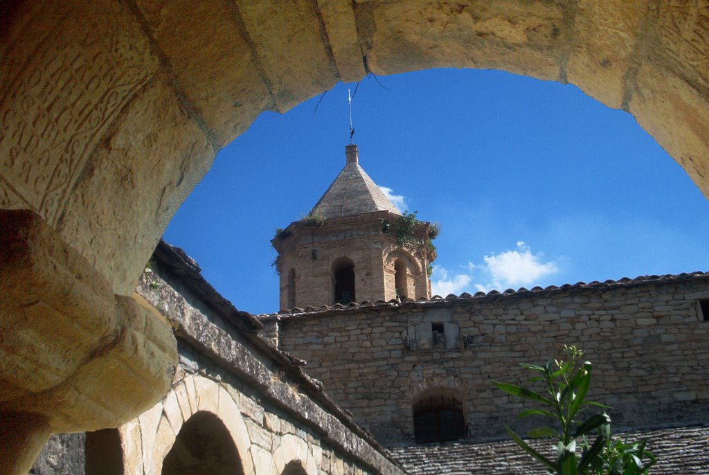 Roda d'Isàvena, campanar des del claustre de la catedral RI-51-0000263 by jordi domènech