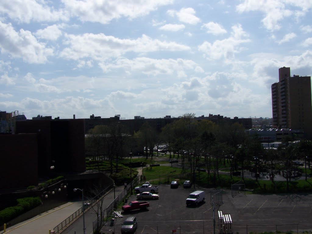 Small park across from Rego Park Center by Kile