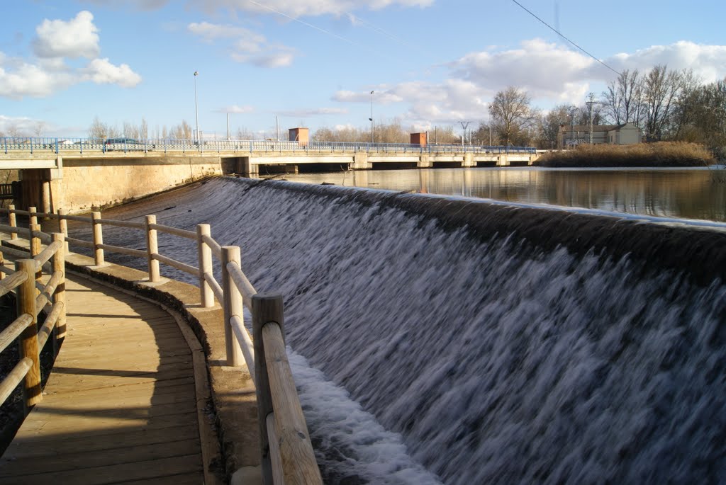 Presa del río Júcar (Villalgordo del Júcar) by J.Eladio