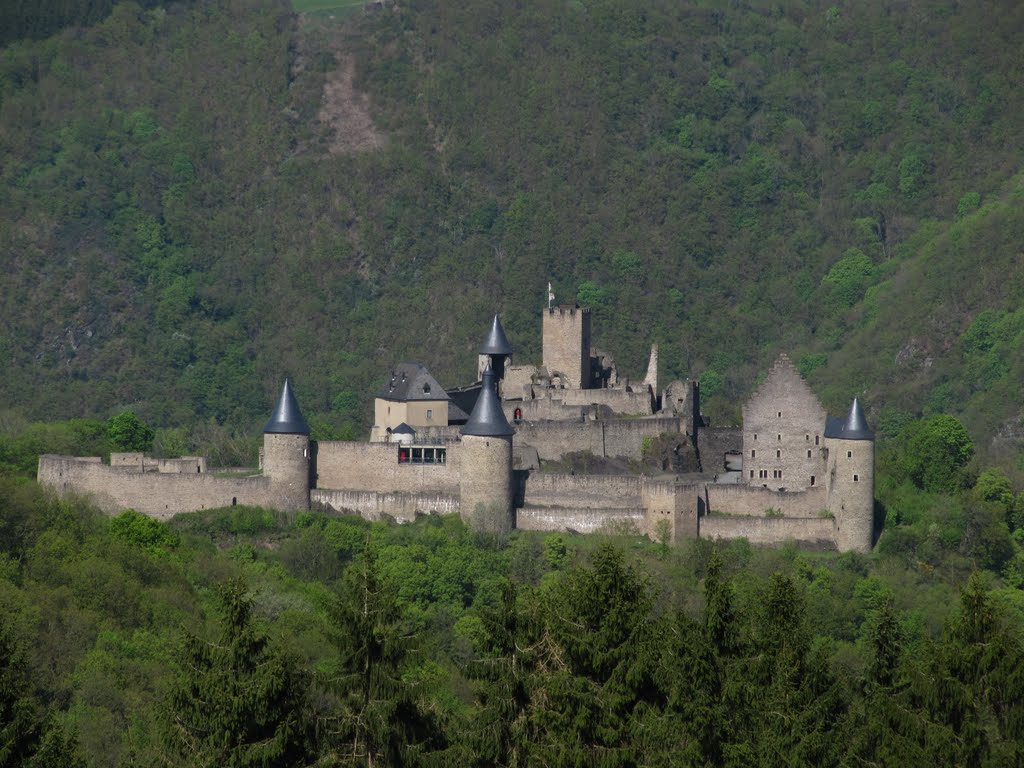 Chateau luxembourgeois by Bulbi59