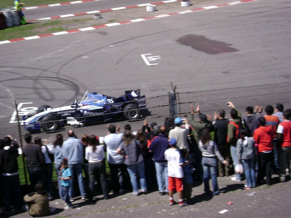 Williams en el Galvez, Pechito con la bandera Argentina by antonino_kart18