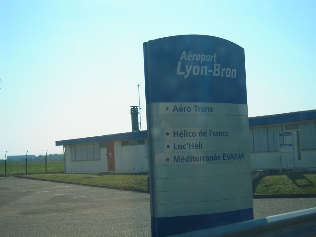 Aéroport de Bron, Héliport by yankeeyankeesrb