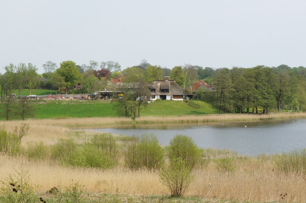 Langs Dansk-Tysk grænse, Niehuus sø, 27. april 2011 by papkassen