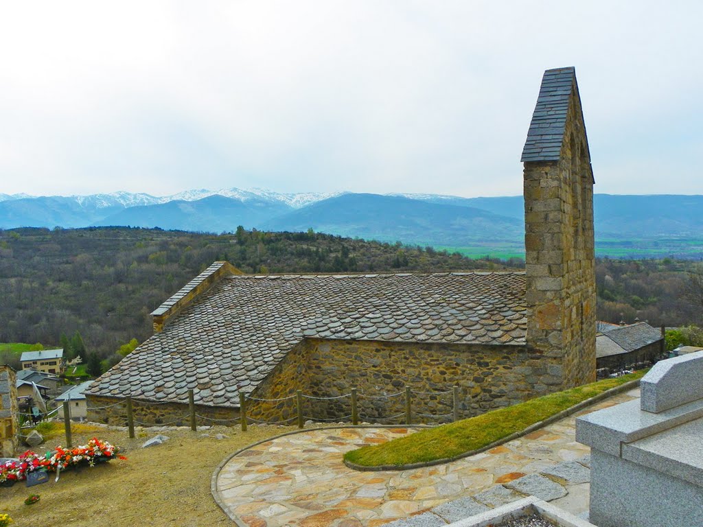 Sant Andreu d'Angostrina amb el Puigmal al fons PA00103953 by jordi domènech