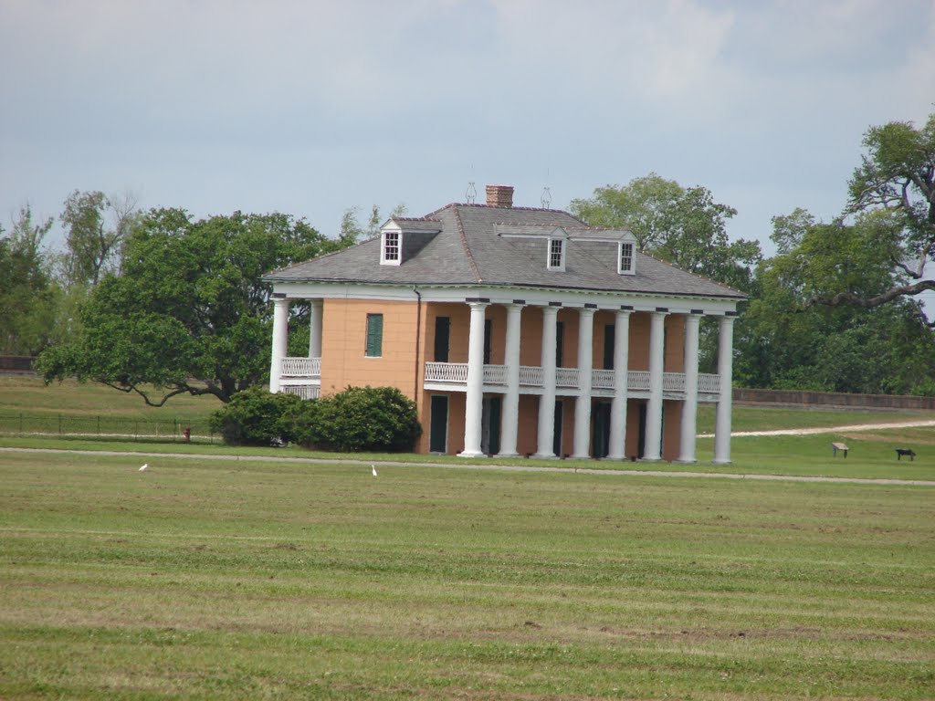 Chalmette National Cemetery by GreatAmerican