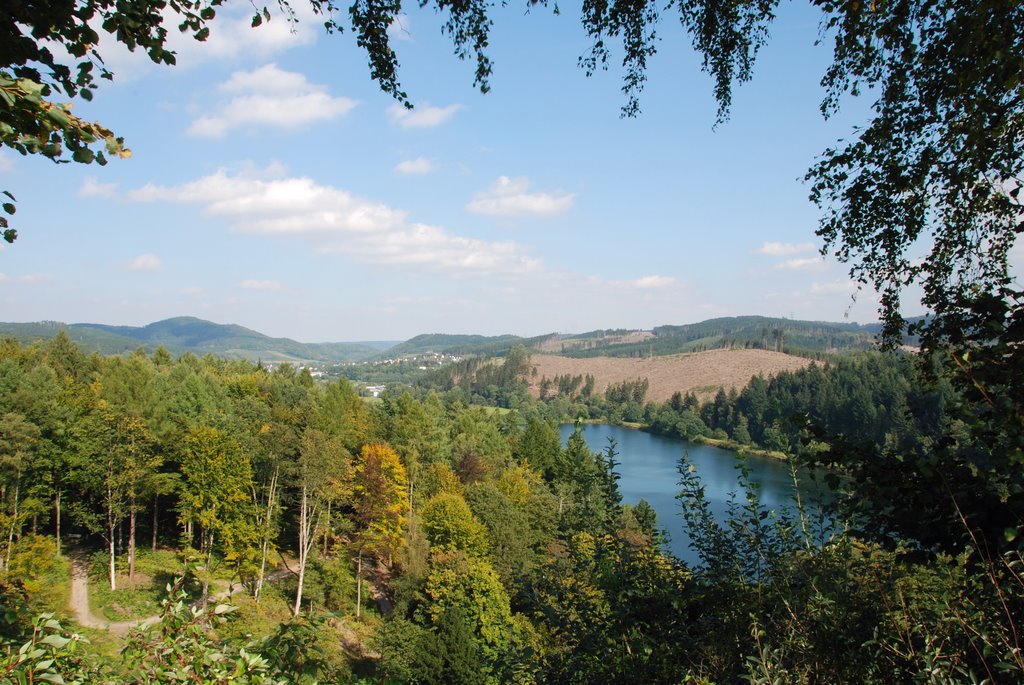 Uberlaufbecken Sorpesee by Jolein