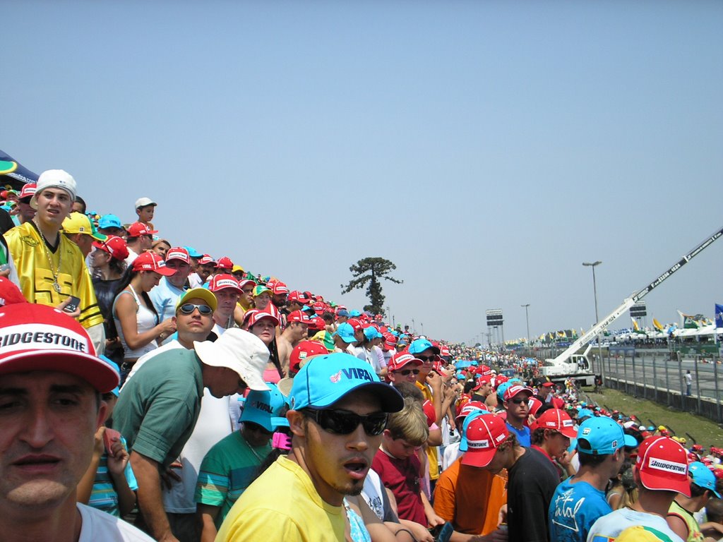 FORMULA TRUCK 07/10/2007 CURITIBA COM CASA CHEIA!!! by pu5jps