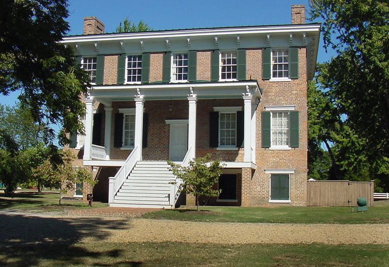 Historic Lee Hall Mansion - Rear Entrance by VKeith