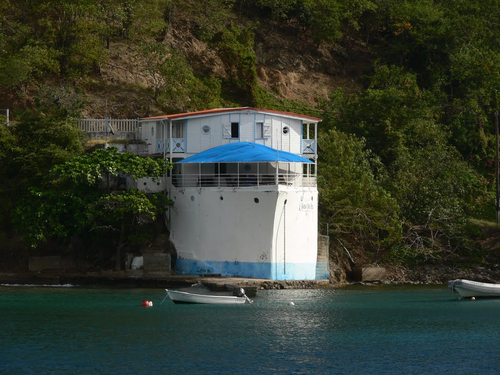 Maison du médecin - Terre-de-Haut (Les Saintes - Guadeloupe) by Naru Kenji