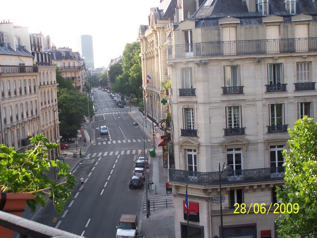 Fr iun 09 516 Paris, France; rue des Écoles, vue depuis la rue Racine 2 by NB 2009