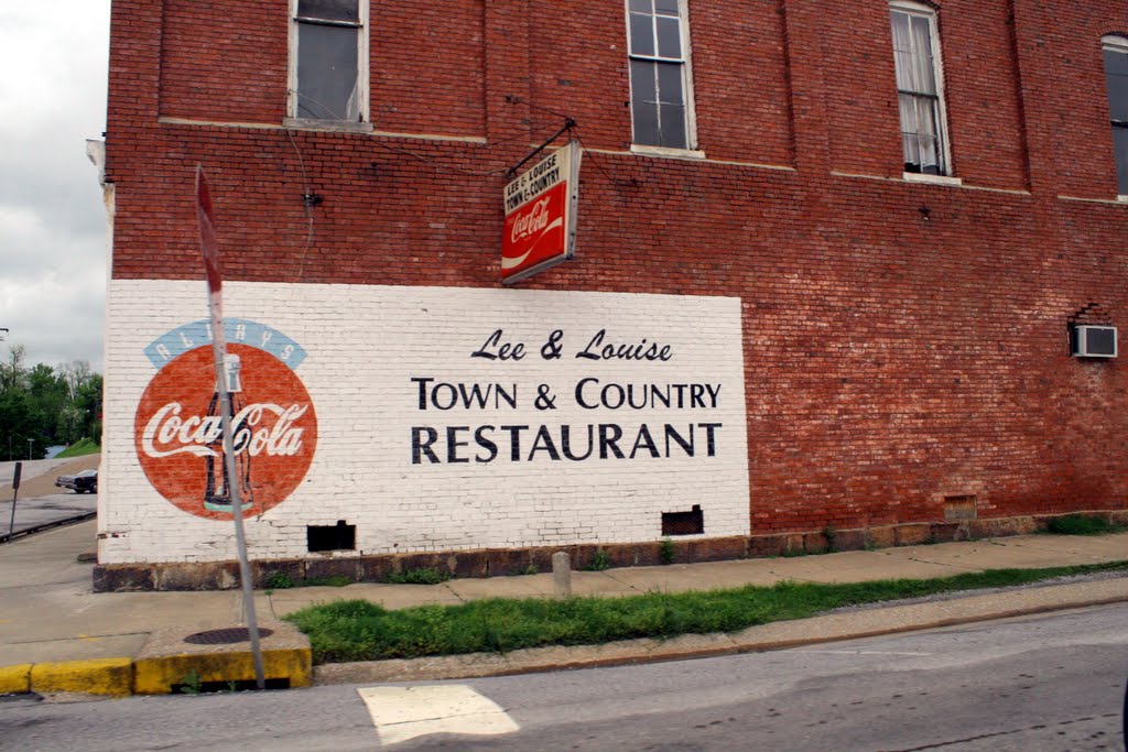 Town & Country Restaurant, Elizabeth Town, Illinois......(1622394350) by 1622394350