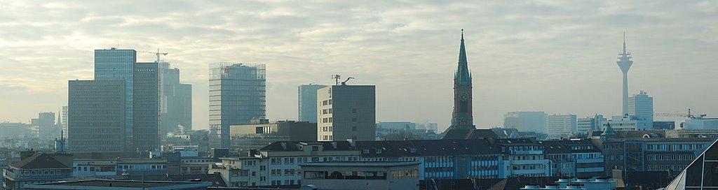 Düsseldorf Panorama by Christoph Widera