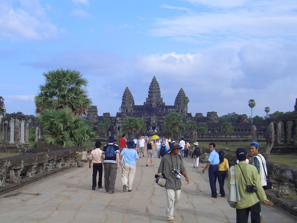 Angkor Wat by worldwidewil