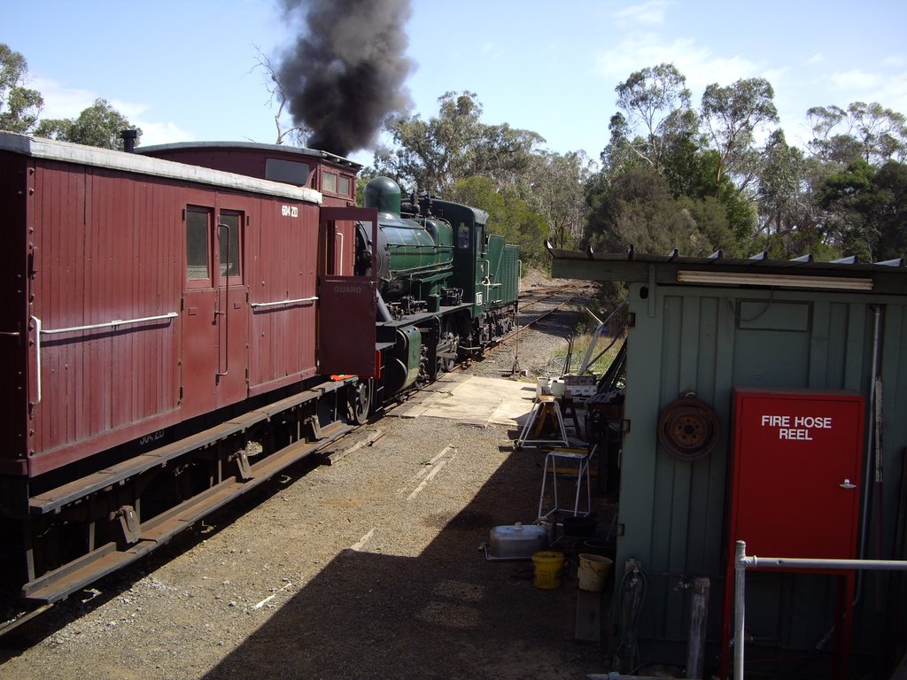 Steam at Moorooduc station by roughoat