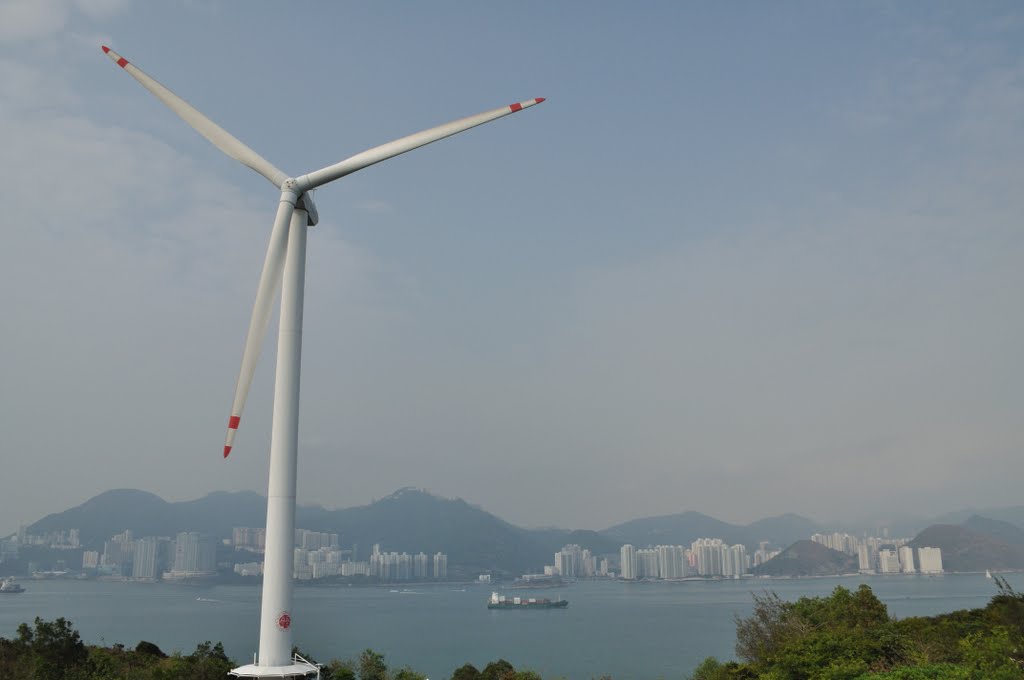 Lamma Island Windmill (Apr 22, 2011) by G374