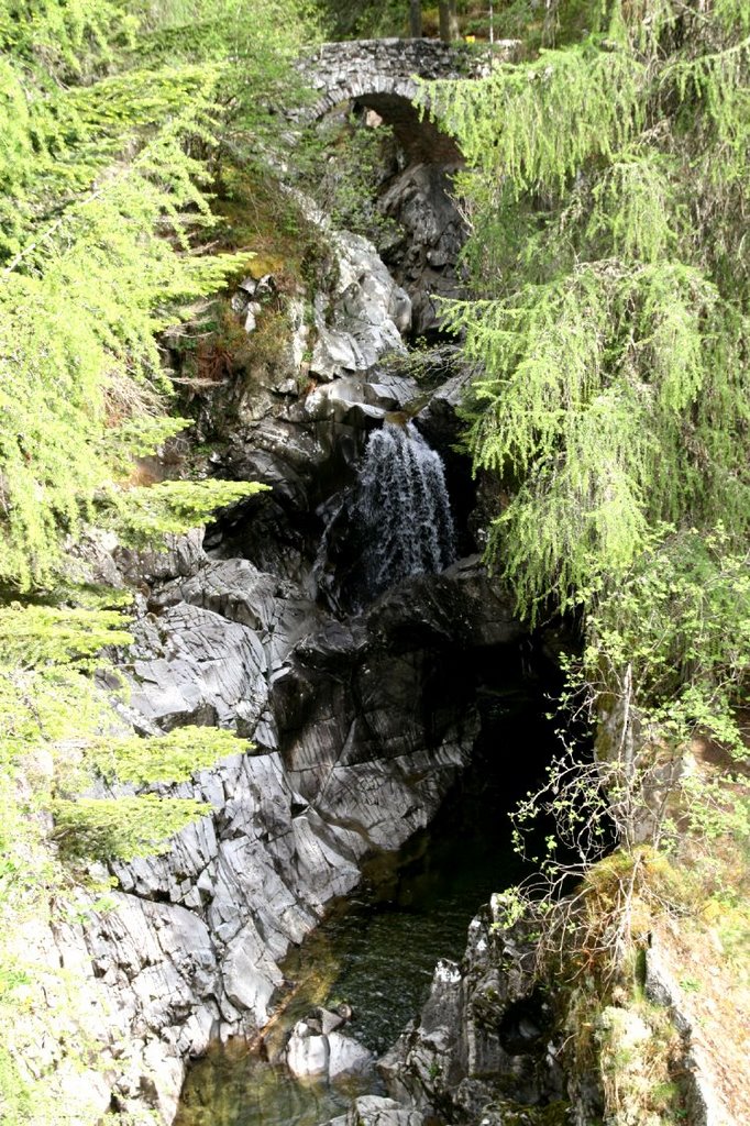 Falls of Bruar May 2007, Piclochry Area by Jesper Berling