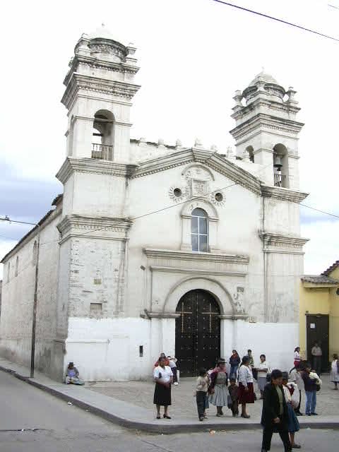 Iglesia de la Buena Muerte, Ayacucho - Junio, 2004 by Jesús Ramos Ruiz