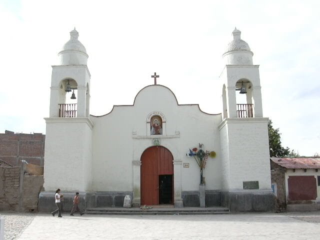 Iglesia Virgen del Pilar, Ayacucho - Junio, 2004 by Jesús Ramos Ruiz