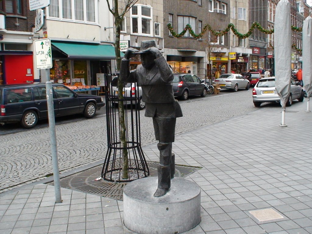 Statue in maastricht by bp2437ak