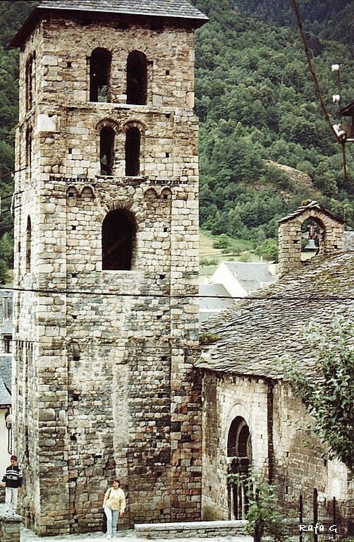 Iglesia de Bossost by RafaGG