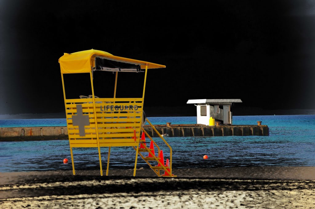 Lifeguard on managaha by daniel mais