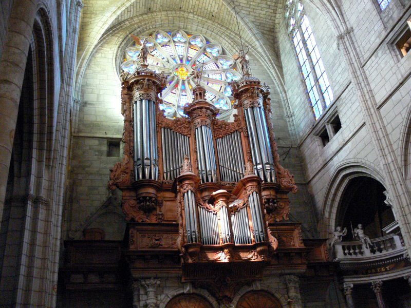 Beziers - Saint Nazaire by Jose G. Pinho F.