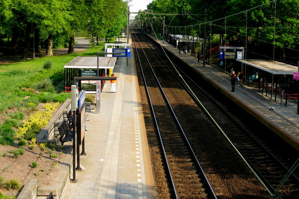 Bussum South Railway station by Nick.luxemburg