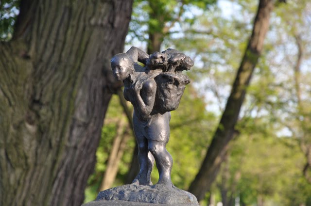 Detail Brunnen Markfrau by Lady A