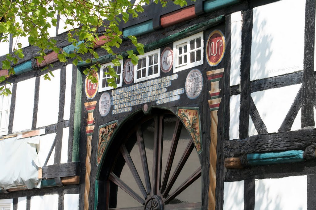 Schönes Fachwerk in Bellersen (Brakel) by Christian Schreiber