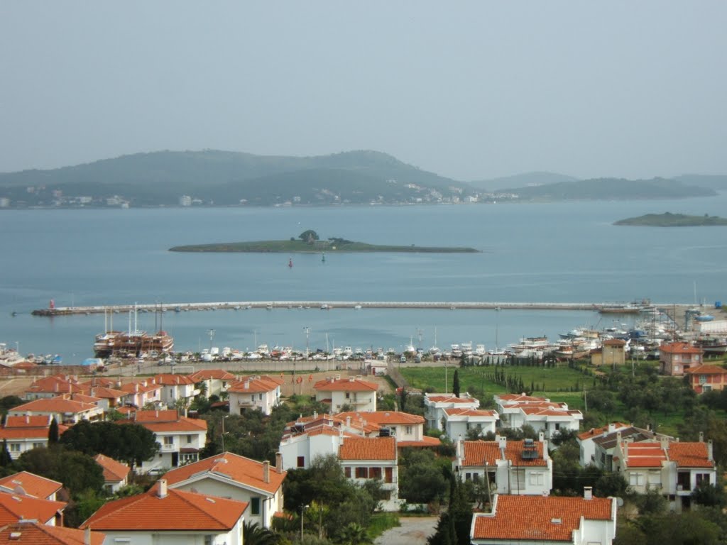 Ayvalık cunda adasından by Mehmet Bişmiş