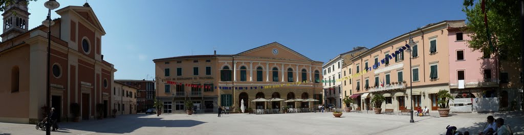 Piazza Garibaldi by Marco Cattin