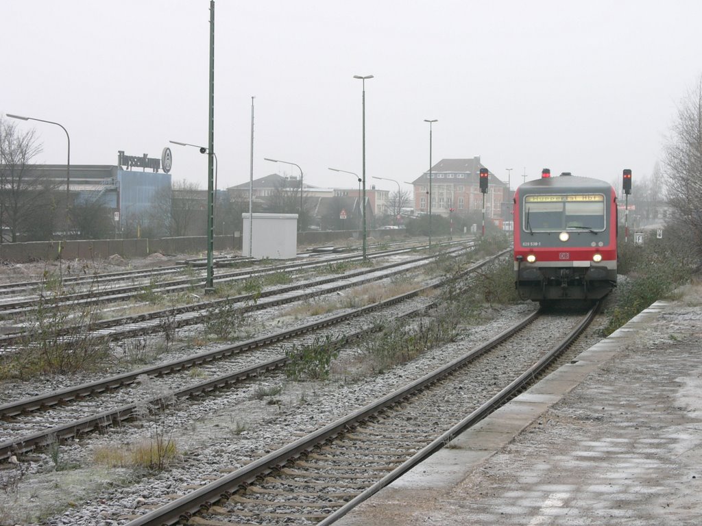 Remscheid Hbf: Einlaufender Nahverkehrszug "Der Müngstener" by loweb