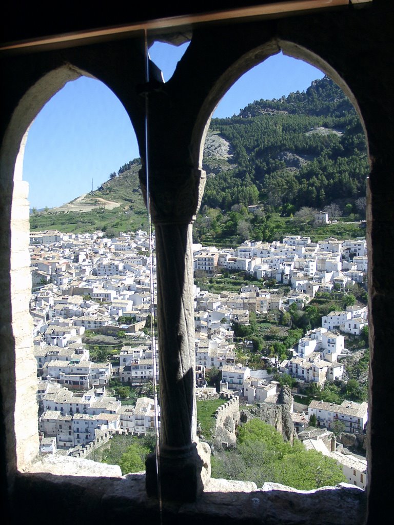 Ventana del Castillo de Cazorla by agu_xauen