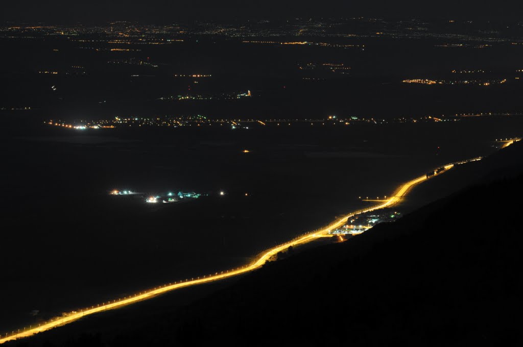 Night view from kibbutz Menara by vadlevin