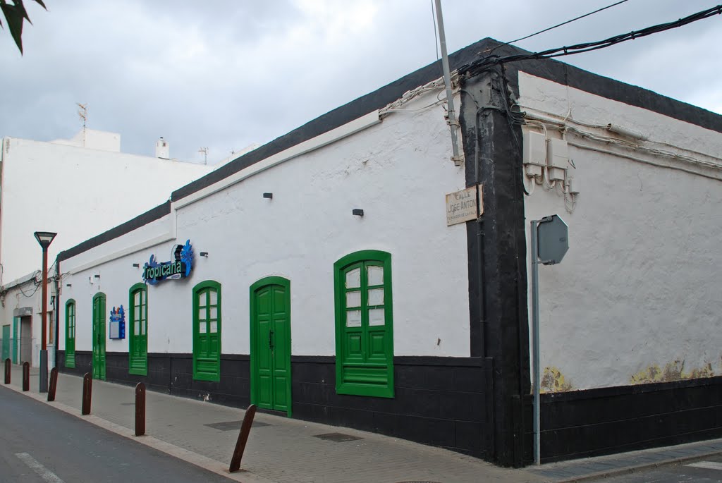 Casa típica de Arrecife (calle José Antonio) by logut