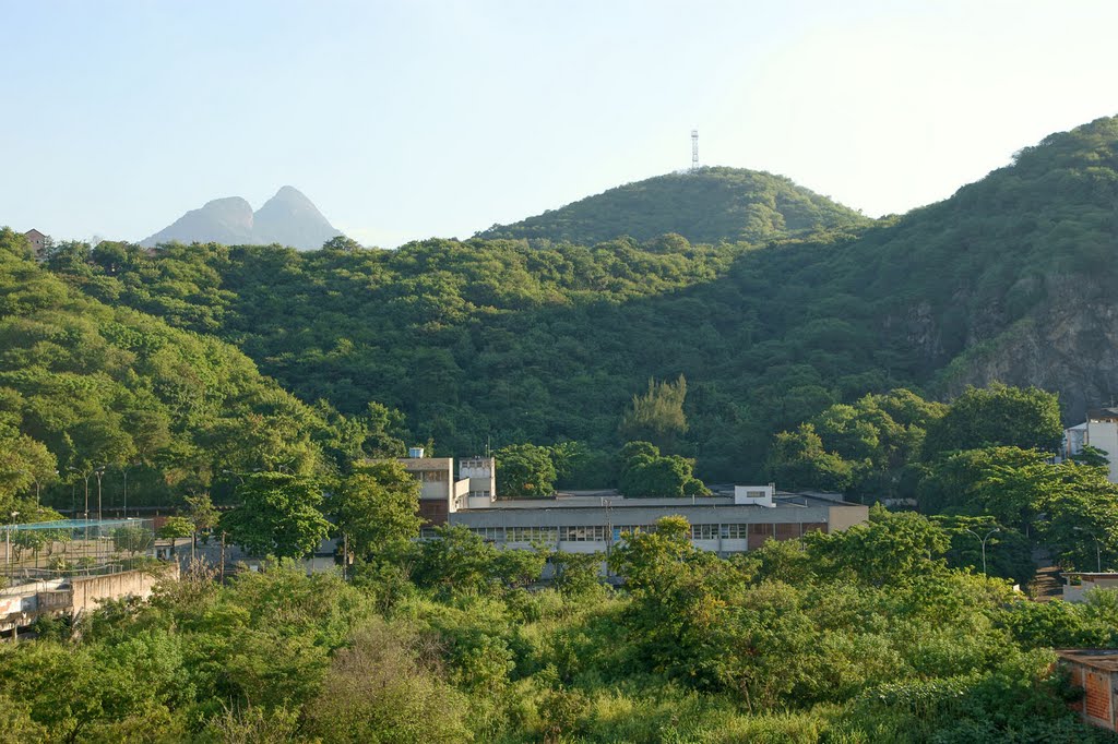 Morro do Macaco by betopdx