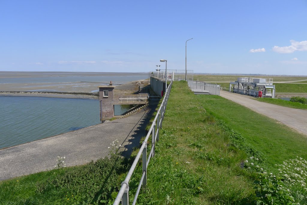 Sluis bij het Kuitje, view East by pmdh