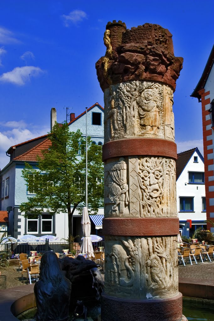 A sculpture of and on the German fairy tail route by Jamabo